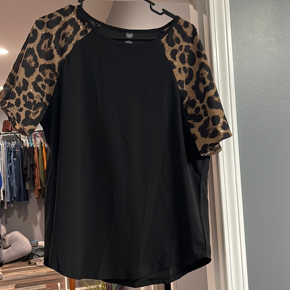 Shein curve top